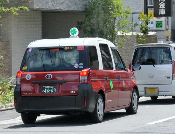 □ ヤサカ四つ葉タクシー＼(^o^)／ | 関谷江里の京都暮らし
