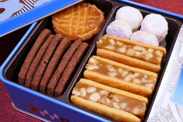 □ 期間限定、紅茶入りクッキー缶「ティーザクザク」 | 関谷江里